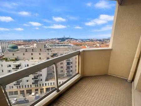 studio 1 pièce 33 m²