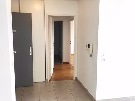 t3 55m² + balcon oullins pierre bénite - option garage avec possibilité voiture électrique