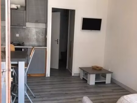 2 studios centre village