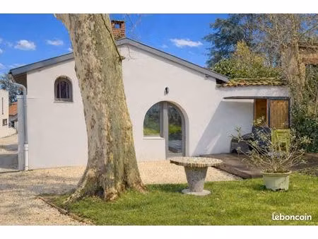 appartement t2 avec extérieur + 2 parkings