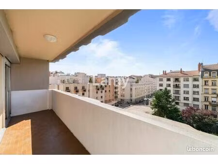 appartement 2 pièces 64 m²