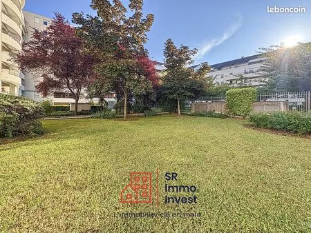 gratte-ciel - appartement t4 80 m2 avec grands extérieurs