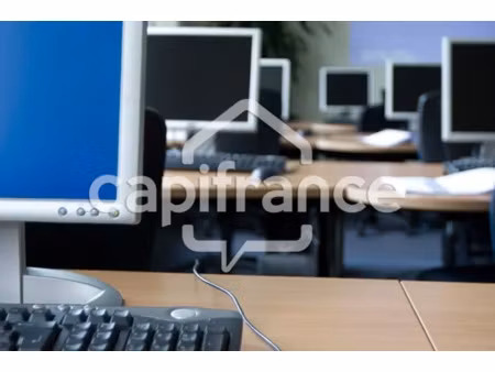 location locaux professionnels 3 pièces 170 m² à goncelin (38570)  1 760 €