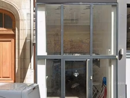 local commercial 68 m²