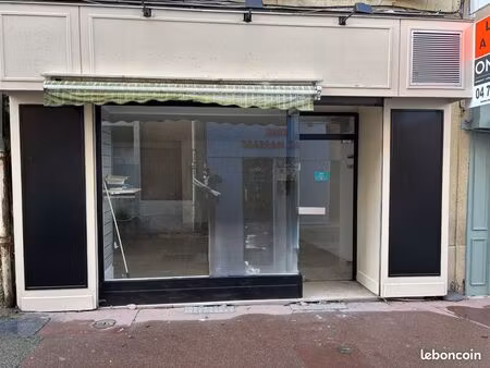 local commercial 70 m²