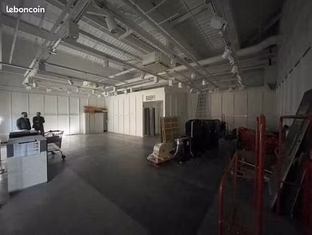 local commercial 145 m²