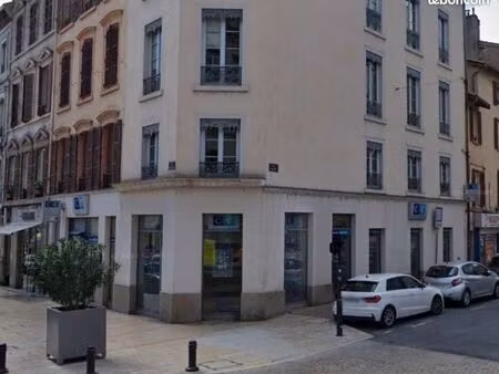 local commercial 466 m²