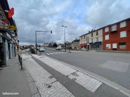 commerce mobilier/décoration 55 m²