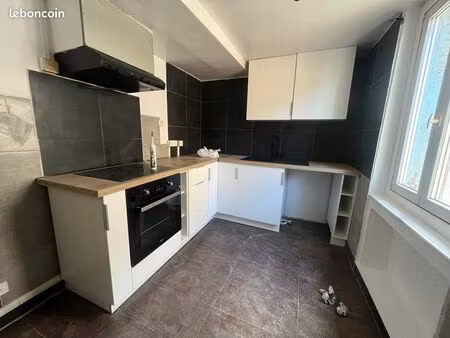 t3 meublé - centre ville de gardanne