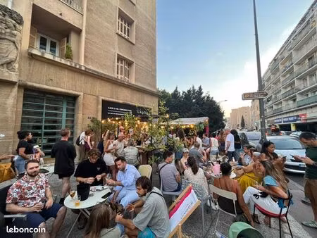 local commercial avec terasse dans le panier marseille