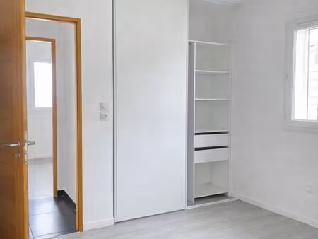 appartement moderne et lumineux avec terrasse