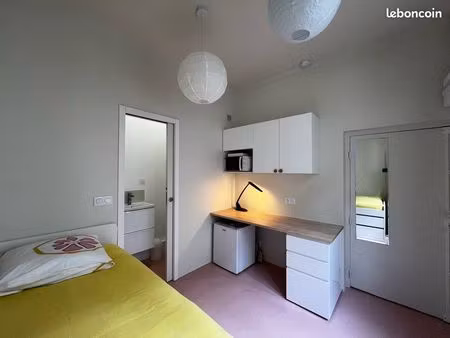 loue studette versailles st louis du 01/04 au 31/08