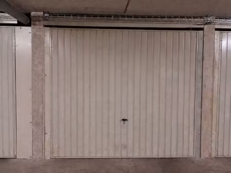 box fermé en sous-sol – secteur part-dieu