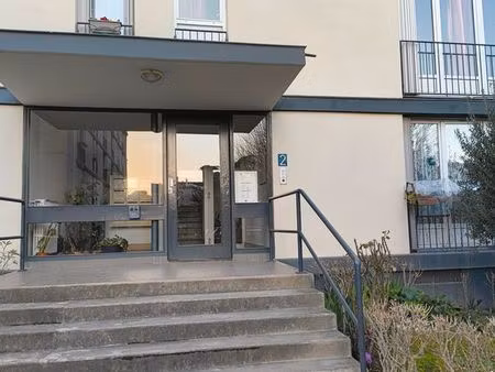 appartement t4 avec cour fermée - 92600 asnières-sur-seine