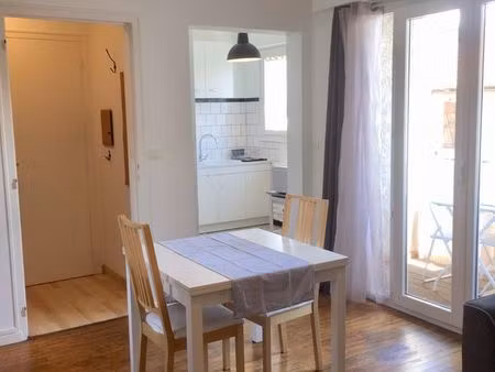 studio meublé lumineux 1p + balcon