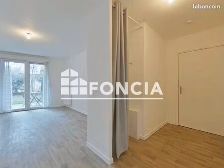 studio 1 pièce 31 m²