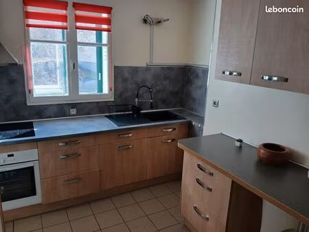 appartement 3 pièces 800 euros
