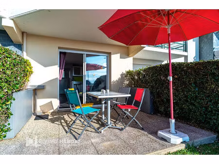 studio cabine avec vue sur le port et la ria d'etel