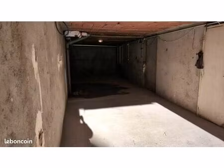 garage 50m2  eau+electicité