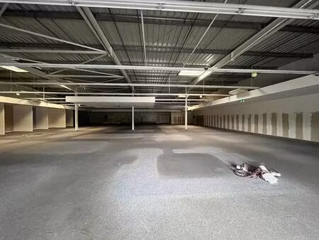 local commercial à louer