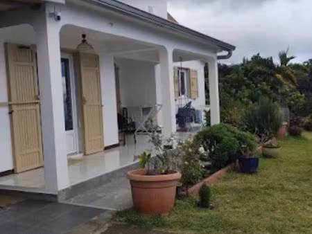 vente maison 5 pièces 110 m² à saint-denis (97400)  320 000 €