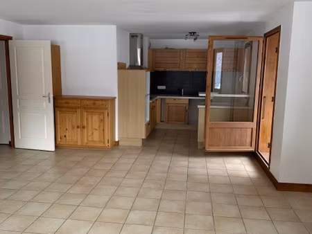 achat-vente appartement 4 piéces -emplacement de parking pr
