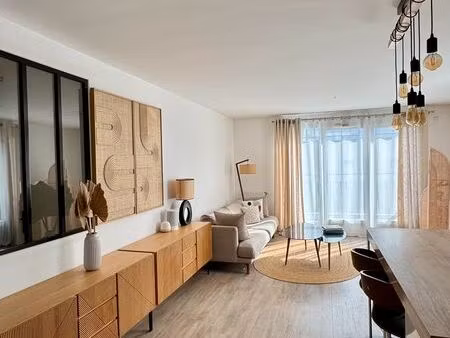 beau t3 meublé avec grande terrasse