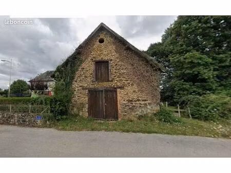 parking/box 85 m² magnac-bourg