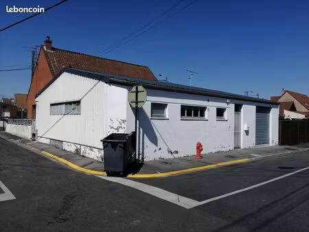 bâtiment stockage ou pour artisan 140 m2