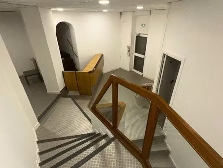 marseille 41 rue paradis 13001 - local idéal cabinet esthétique / cabinet paramedical - 22