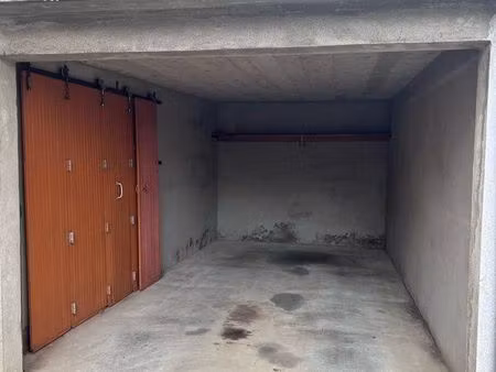 garage location