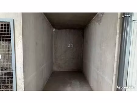 parking moto/scooter - saint victor