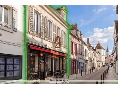 immeuble 10 pièces - 270 m²