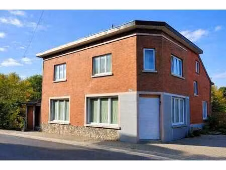 maison d'habitation + jardin