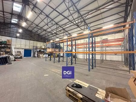 local d'activités à louer