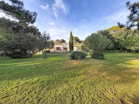 maison de plein pied 135 m2  3 chambres  piscine de 5x10  3300 m2 de jardin