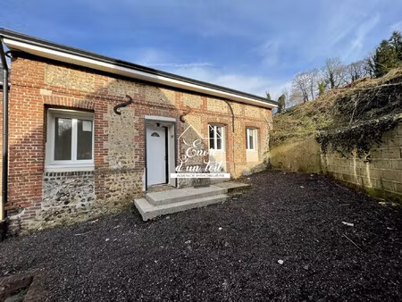 maison neuve avec jardin et terrasse