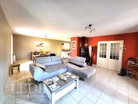 maison de plain-pied avec jardin