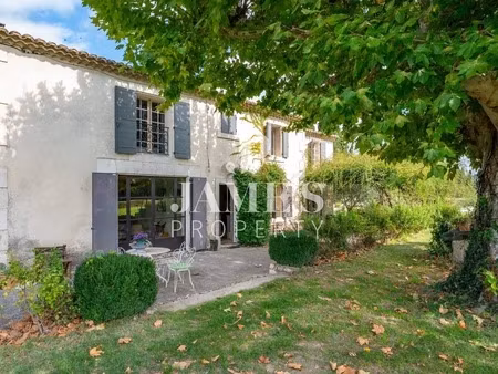 mas de standing à plan-d'orgon