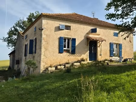 maison de campagne avec dépendances et terrain borné de 1 35 hectares (32)
