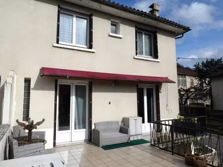 idéal 1er achat ! a vendre saint-céré 46400 maison de ville 5 pièces 3 chambres avec garag