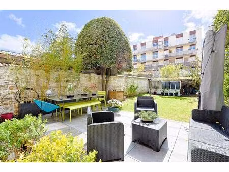 maison contemporaine en coeur de ville  jardin  luminosité