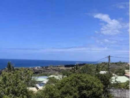 superbe terrain constructible de 303m2 viabilisé  belle vue mer -littoral sud  trois bassi