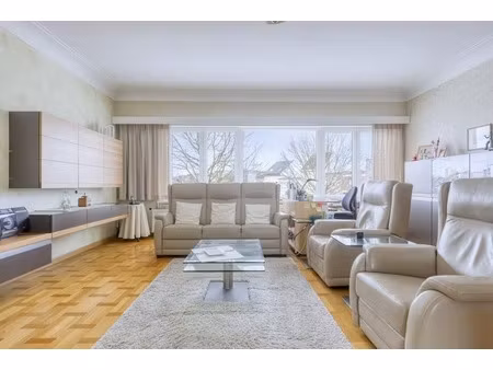 appartement te koop in wilrijk met 3 slaapkamers