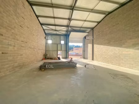 locaux neufs - peypin