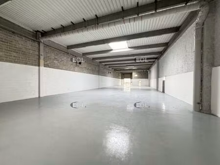 a louer - locaux d'activité de 880 m²