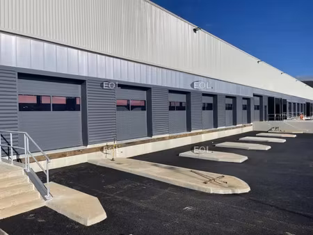 eol vous propose à la location une messagerie monoface neuve d'environ 3500m²