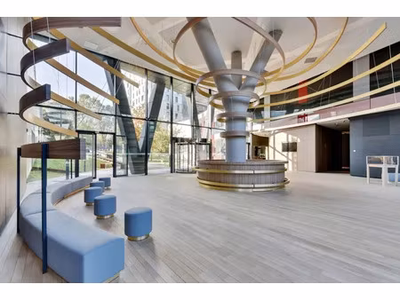 location bureaux paris 75019