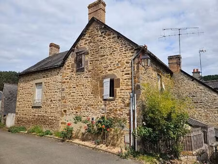 maison en pierre saint-léonard-des-bois