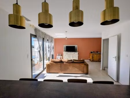 villa 3 chambres avec jardin et piscine + garage